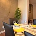 Апартаменты Guestready - Lemon House With Private Garden *