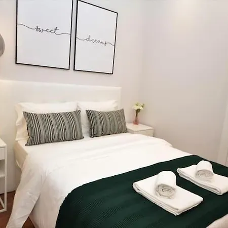 Guestready - Lemon House With Private Garden Лісабон