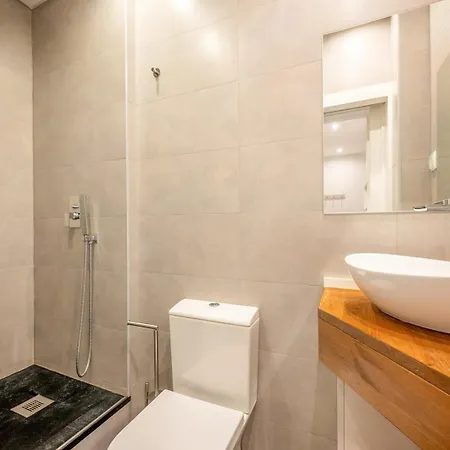 Guestready - Lemon House With Private Garden Лісабон