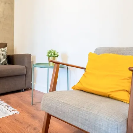 Апартаменти Guestready - Lemon House With Private Garden *