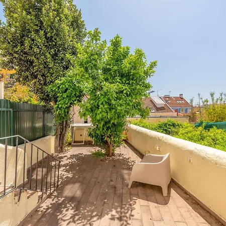 Lägenhet Guestready - Lemon House With Private Garden *